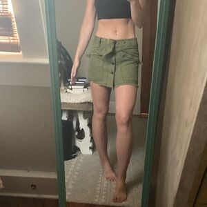 Free people army green button up skirt size 2
